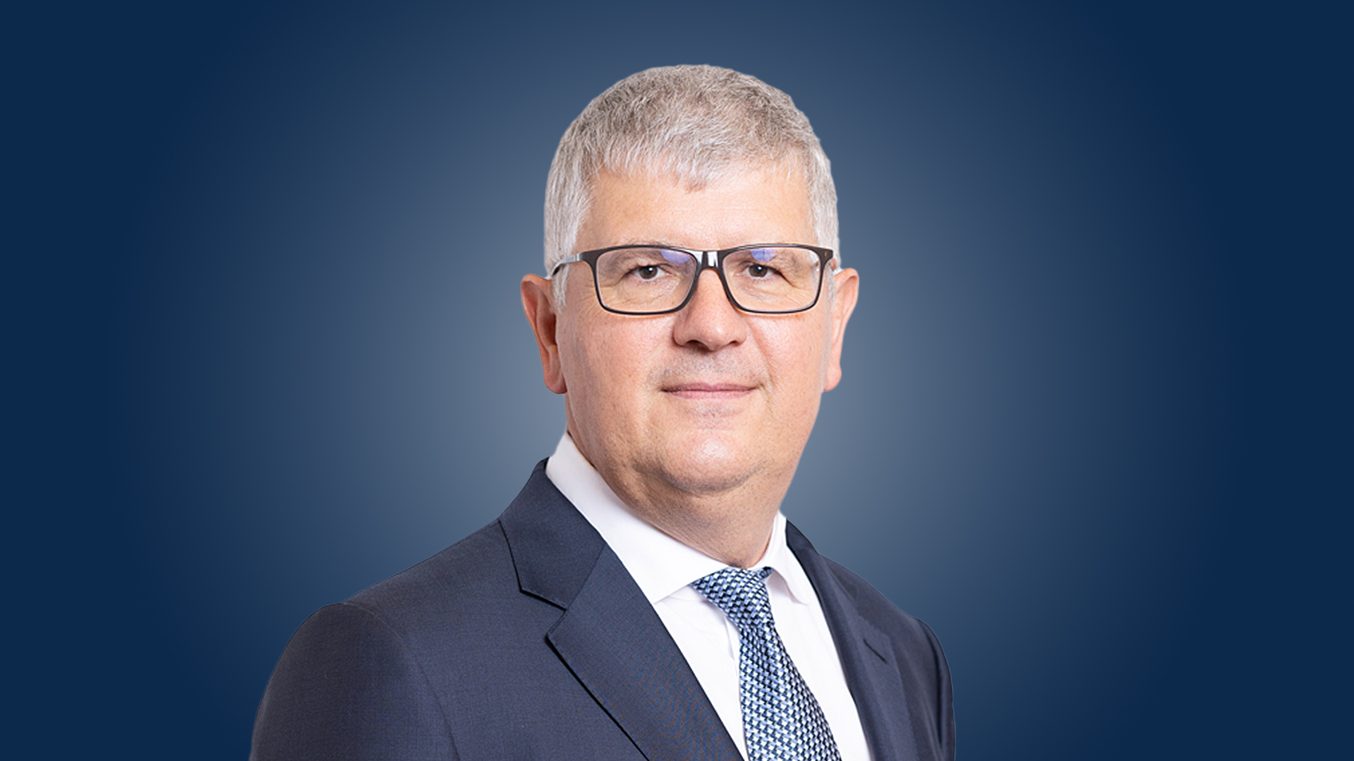 Photo ofDr. Stefan Mäder